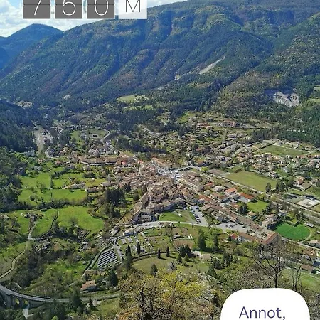 Le Pre Martin, De 3 Etoiles Annot