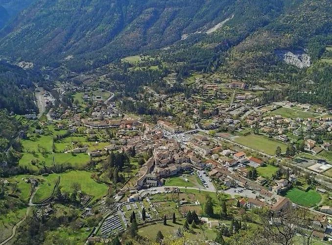 Le Pré Martin, Village De Annot