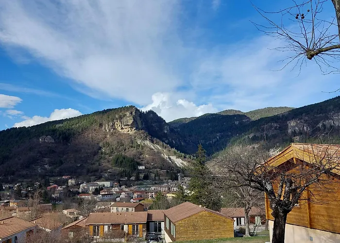Hébergement de vacances Le Pré Martin, Village De *