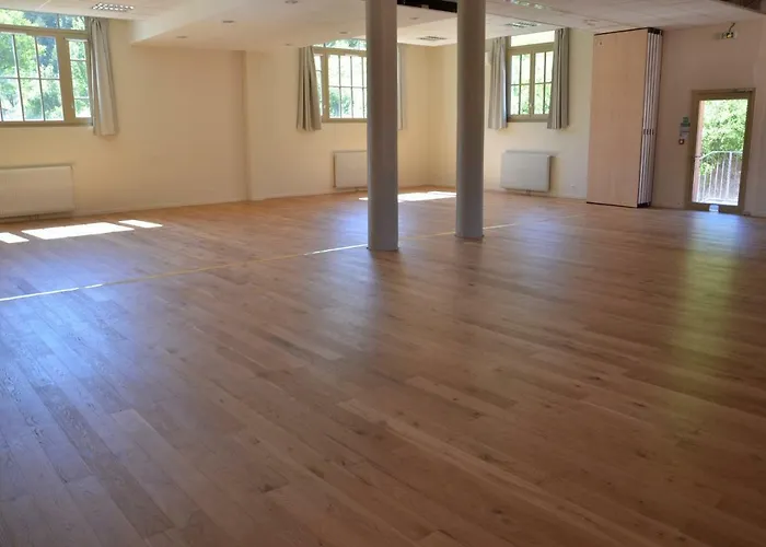 Le Pré Martin, Village De *